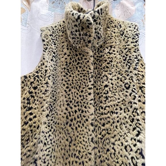 Kristen Blake Faux Fur Leopard Vest Womens Lg Animal Print Turtle Neck Winter - Picture 9 of 13